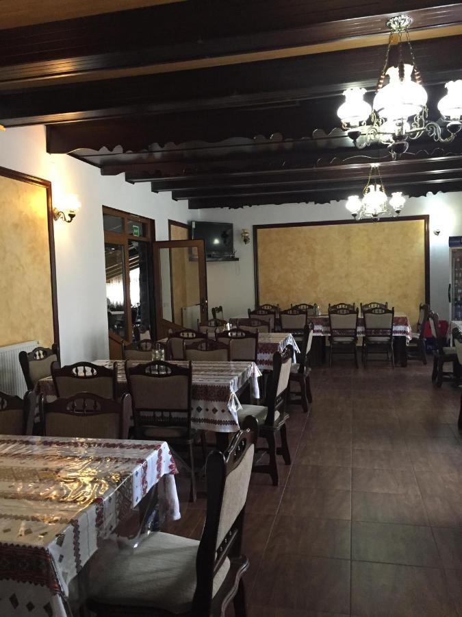 Pensiune Restaurant La Pogace Săpînţa Exteriér fotografie